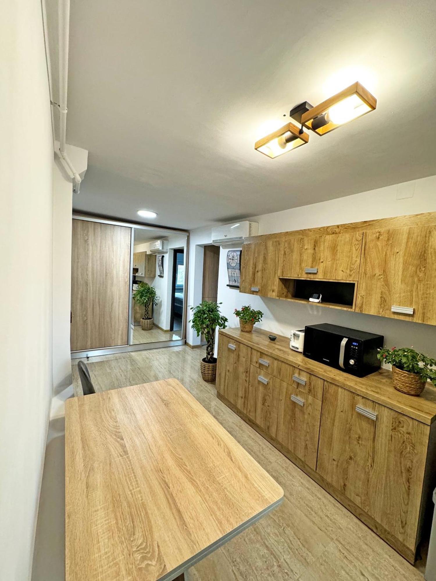 Ultracentral Apartment Târgu Jiu Dış mekan fotoğraf