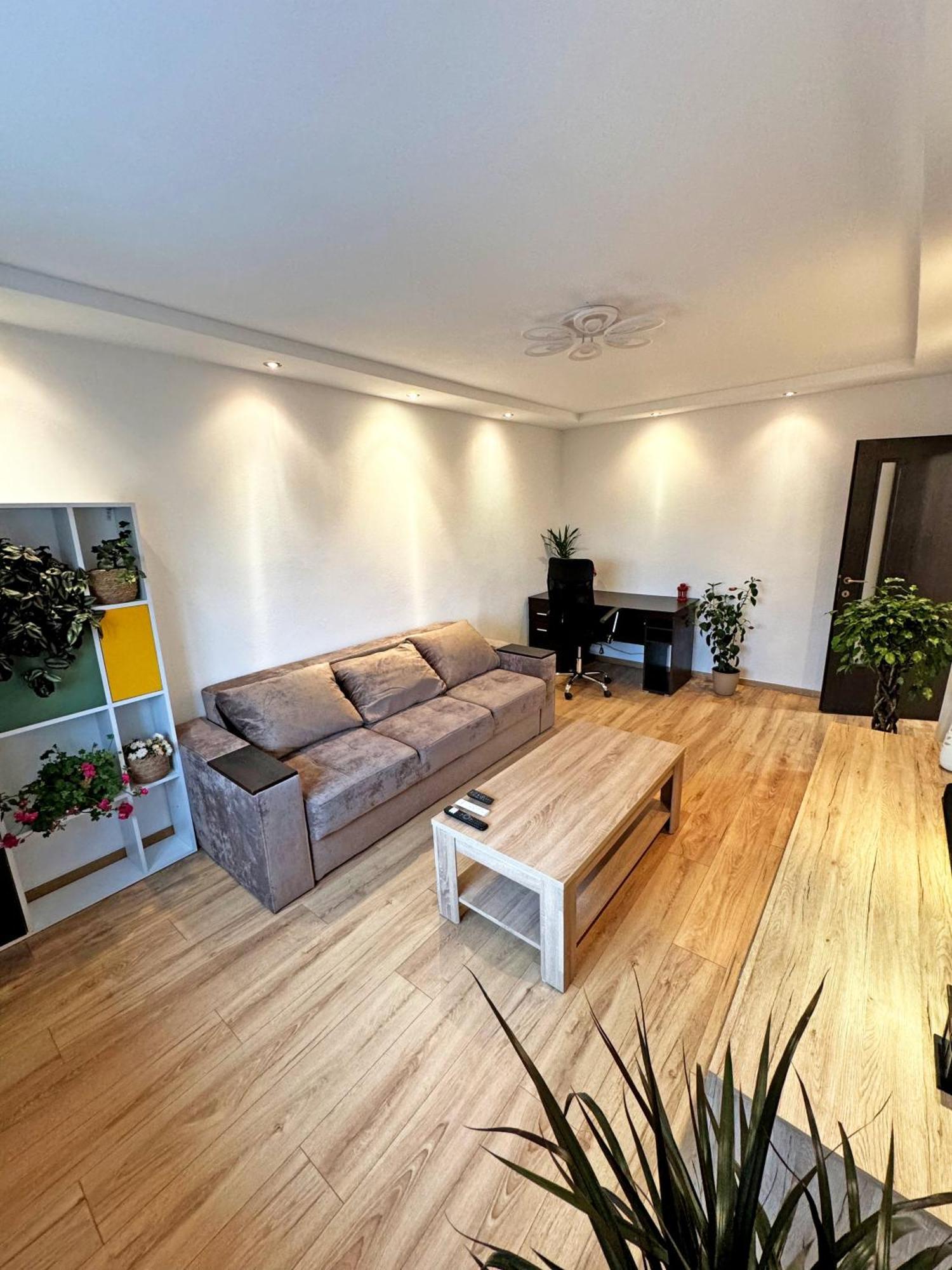 Ultracentral Apartment Târgu Jiu Dış mekan fotoğraf