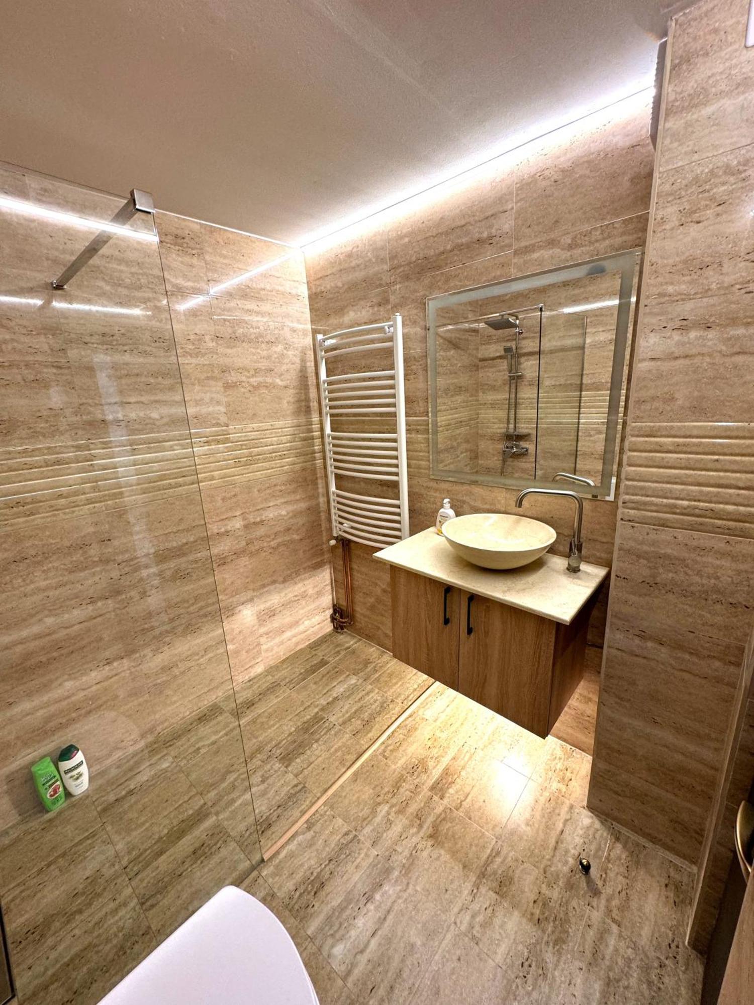 Ultracentral Apartment Târgu Jiu Dış mekan fotoğraf